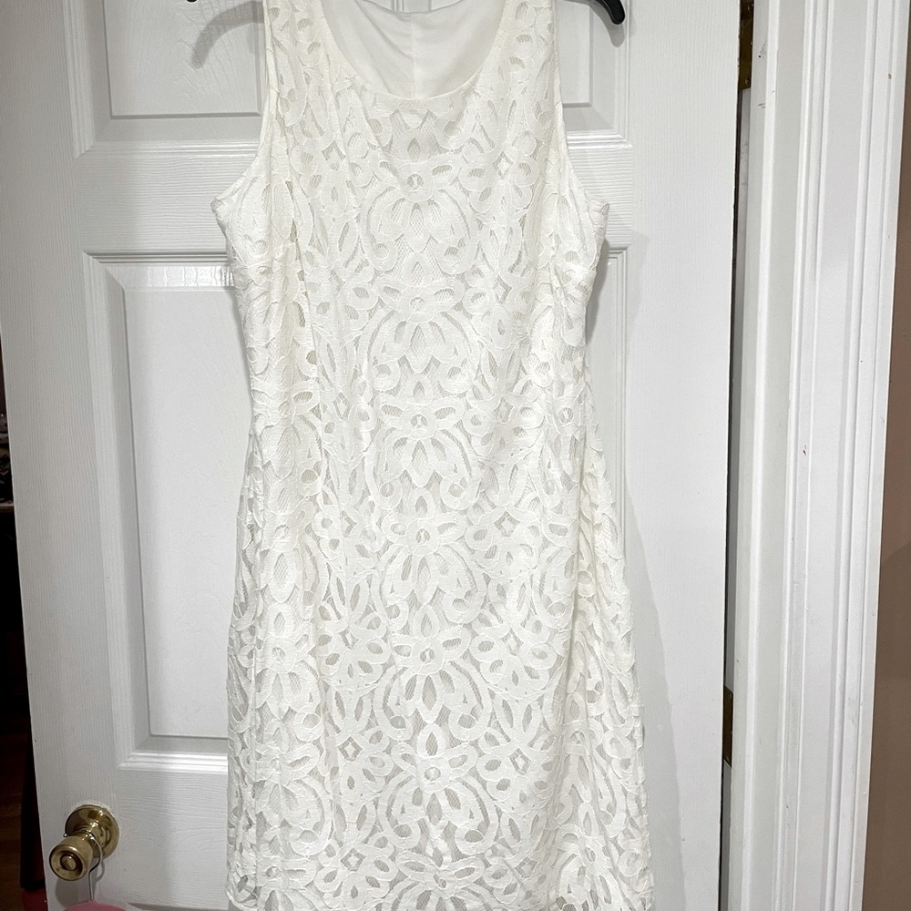White dress never been worn no tags